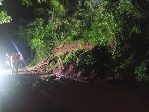 Hujan Deras Picu Longsor di Ciamis, Akses Kawali-Jatinagara Terputus