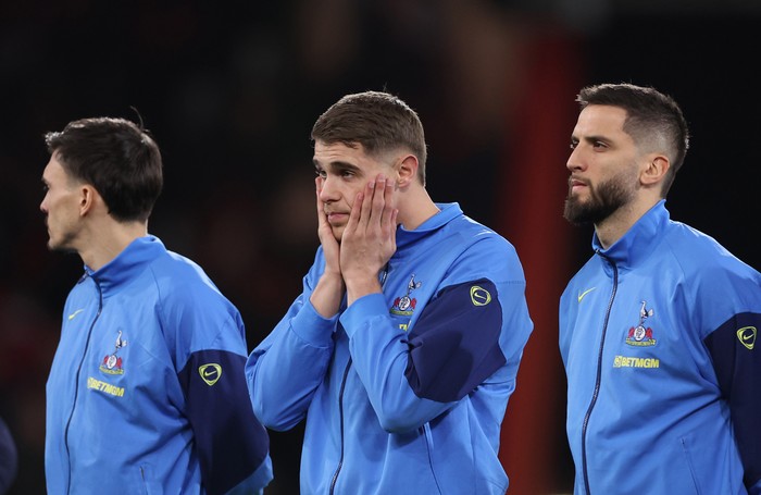 BOURNEMOUTH, ENGLAND - JANUARY 07: Micky van de Ven of Tottenham Hotspur reacts during the Premier League match between Bournemouth and Tottenham Hotspur at Vitality Stadium on January 07, 2026 in Bournemouth, England. (Photo by Catherine Ivill - AMA/Getty Images)