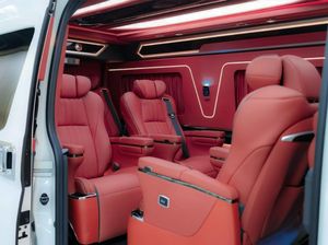 Naik Kelas, Interior Toyota Hiace Disulap Jadi Mewah: Cuma Muat 8 Orang