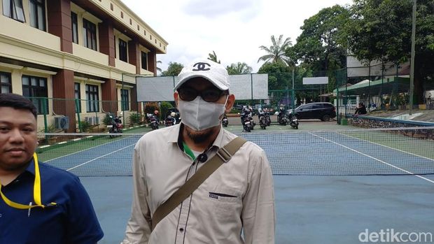 Sherly, putri Mpok Alpa dan Aji Darmaji menghadiri sidang penetapan ahli waris di Pengadilan Agama Jakarta Selatan, Kamis (8/1/2026).