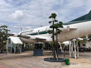 Sensasi Makan di Dalam Pesawat, Destinasi Kuliner Unik di Indramayu
