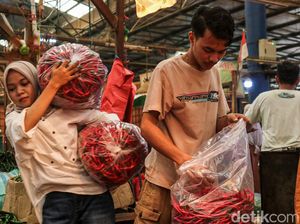 Usai Nataru, Harga Cabai di Pasar Induk Kramat Jati Kembali Normal