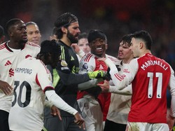 Ramai-ramai Kecam Aksi Martinelli Dorong Bradley yang Lagi Cedera