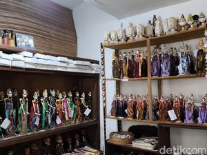 Galeri Ruhiyat dan Jejak Pelestarian Wayang Golek di Jantung Bandung
