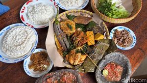 Kalap! Makan Nasi Rames Puluhan Lauk di Warung Sunda Prasmanan