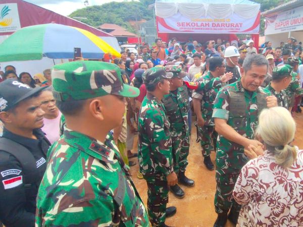 KSAD Tinjau Sekolah Terdampak Bencana dan Posko Pengungsi di Tapteng