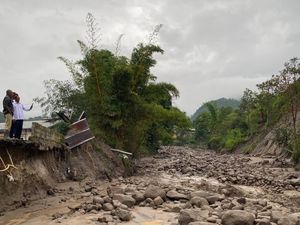 Banjir Bandang Sempat Terjang Bener Meriah Aceh, Gelondongan Kayu Ikut Hanyut
