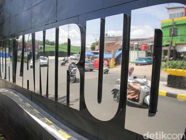 Melihat Gapura di Bekasi Yang Dibangun Pakai APBD Hampir 1 Miliar
