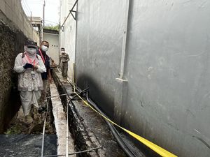 DLH Bogor Segel Pabrik Pengolahan Limbah Medis Usai Cemari Air Warga