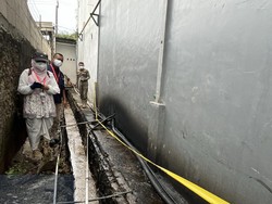 DLH Bogor Segel Pabrik Pengolahan Limbah Medis Usai Cemari Air Warga