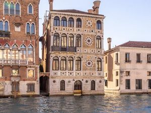 Istana Bersejarah Berusia 5 Abad Ini Dijual, Sulit Laku karena Isu Kutukan!