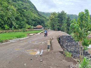 Hore! Jalan Amblas di Kedungmiri Sudah Bisa Dilewati Lagi
