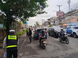 Pemotor di Palembang Tewas Usai Tabrak Truk Kontainer yang Berhenti