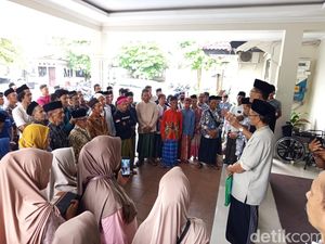 Warga Sambeng Geruduk BPN Magelang Tolak Tanahnya untuk Uruk Tol Jogja-Bawen