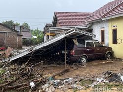 Cerita Warga Margoyoso Pati Kehilangan Perabot gegara Diterjang Banjir