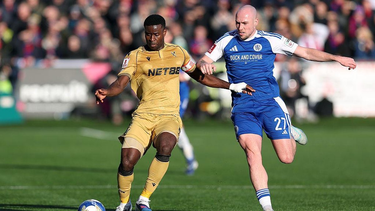 Crystal Palace disingkirkan tim divisi keenam Macclesfield di babak ketiga Piala FA (Foto: Getty Images/Alex Livesey - Danehouse)
