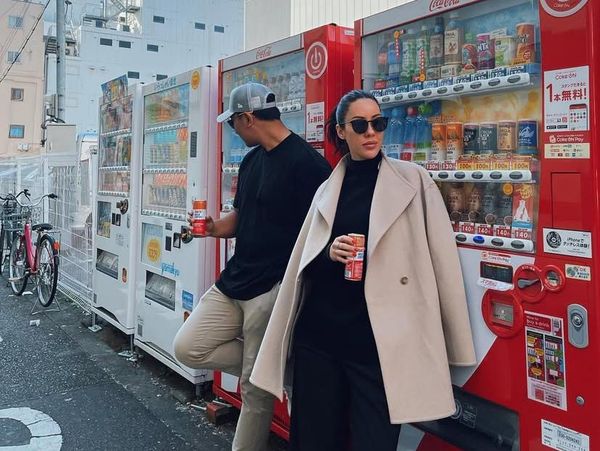 Potret Darma Mangkuluhur Saat Kulineran Bareng Patricia Schultdz