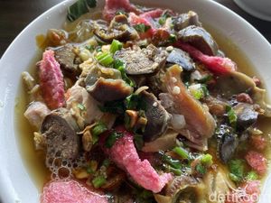 Soto Jarkomi, Kuliner Legendaris Pangandaran yang Eksis Sejak 1980-an