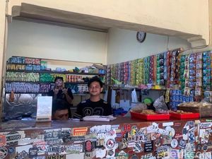 Eksistensi Warkop Bandung di Tengah Gempuran Coffee Shop