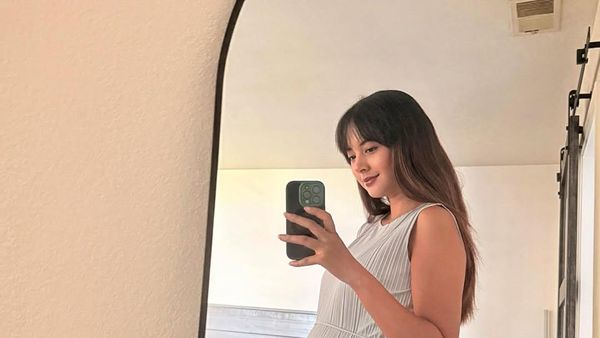 Aurelie Moeremans, Bumil dengan Pesona Senyuman Manis