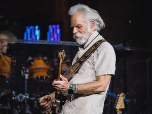Bob Weir Gitaris Grateful Dead Meninggal Dunia