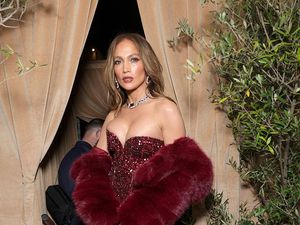 Tips Antigalau Ala Jennifer Lopez: Party Lah!