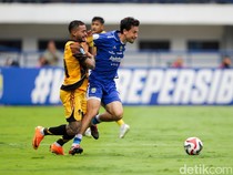 Usai Persib Sikat Persija, Thom Haye Ungkap Keluarganya Diteror