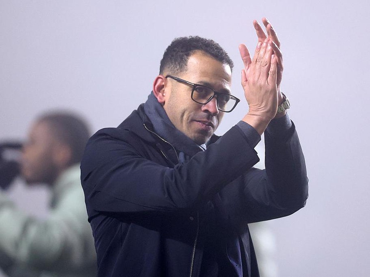 Liam Rosenior menegaskan Chelsea setara dengan Paris Saint-Germain. (Foto: Getty Images/Justin Setterfield)