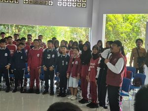 Jelang Peluncuran 166 Sekolah Rakyat, Mensos Kawal Latihan Siswa di Banjarbaru