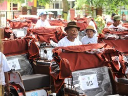 200 Warga Trenggalek Terima Becak Listrik Gratis Prabowo