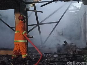 Diduga Cemburu, Pria di Tulungagung Bakar Rumah Kekasih