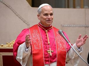 Paus Leo XIV Larang Penggunaan ChatGPT untuk Menulis Khotbah