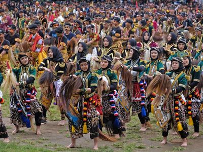 3 Ribu Pelajar Tampilkan Tari Jaran Kepang di Temanggung