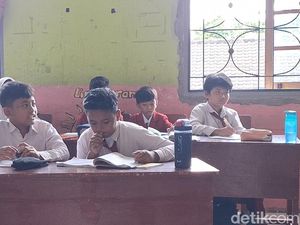 Pelajar Mataram Semringah di Hari Pertama Full Day School