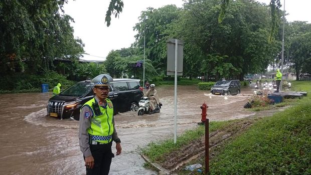 Genangan air di kawasan Bandara soekarno-Hatta, Senin (12/1/2026) pagi.