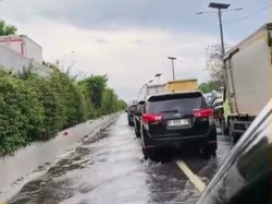 Masih Ada Genangan di Tol Sedyatmo Arah Bandara Soetta, Lalin Padat