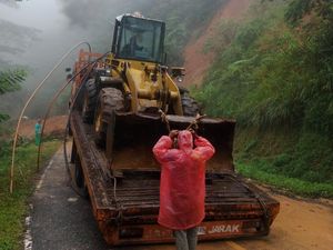 Jalur Vital BBM Reo-Labuan Bajo Pulih Usai 2 Hari Lumpuh