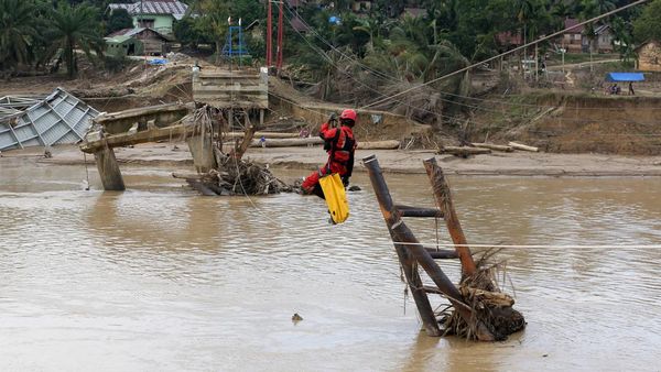 Jembatan Gantung Pulihkan Akses Dua Kecamatan Pascabanjir Aceh Tamiang