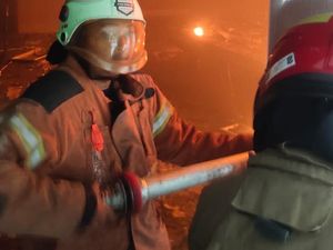 Damkar Surabaya Tangani 77 Kejadian Selama Libur Lebaran