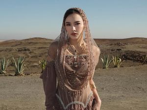 Gaya Totalitas Mahalini Kondangan di Maroko, Gaunnya Karya Desainer BLACKPINK