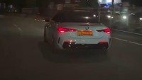 Aksi Arogan Penumpang BMW Pelat Dinas: Nopol Palsu, Merokok Pula!