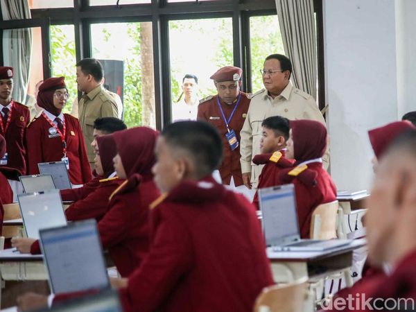 Momen Prabowo Tinjau Fasilitas Sekolah Rakyat di Kalsel
