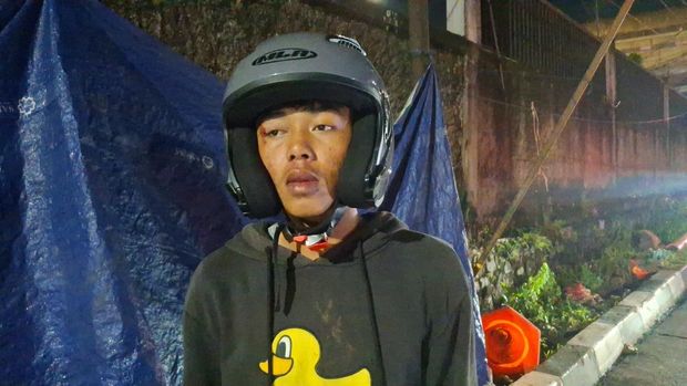 Muhamad Jidan dikeroyok rombongan pemotor di Bogor, hingga jatuh ke lubang galian. (Solihin/detikcom)