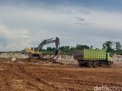 Beri Tali Asih ke Warga Terdampak, Pembangunan BIP Gresik Dilanjutkan