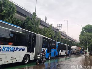 Macet Parah di Jalan Yos Sudarso Jakut, Ini Penampakannya