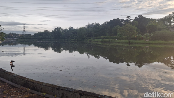 Warga Depok yang Suka Mancing Merapat, Situ Sidomukti Bisa Jadi Pilihan