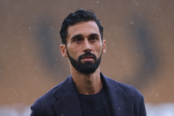 WOLVERHAMPTON, ENGLAND - SEPTEMBER 10: Alvaro Arbeloa, head coach of Real Madrid Castilla, during the Premier League International Cup match between Wolverhampton Wanderers U21 and Real Madrid Castilla at Molineux on September 10, 2025 in Wolverhampt