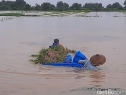 Gus Yasin Minta Modifikasi Cuaca Tangani Banjir Kudus, Pati, dan Jepara