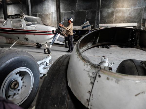 Tak Lagi Mengudara, Kini Bangkai Pesawat Hidupkan Peluang Usaha