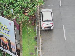 E-TLE Drone Patrol Presisi Korlantas Tindak Kendaraan Parkir di Bahu Jalan